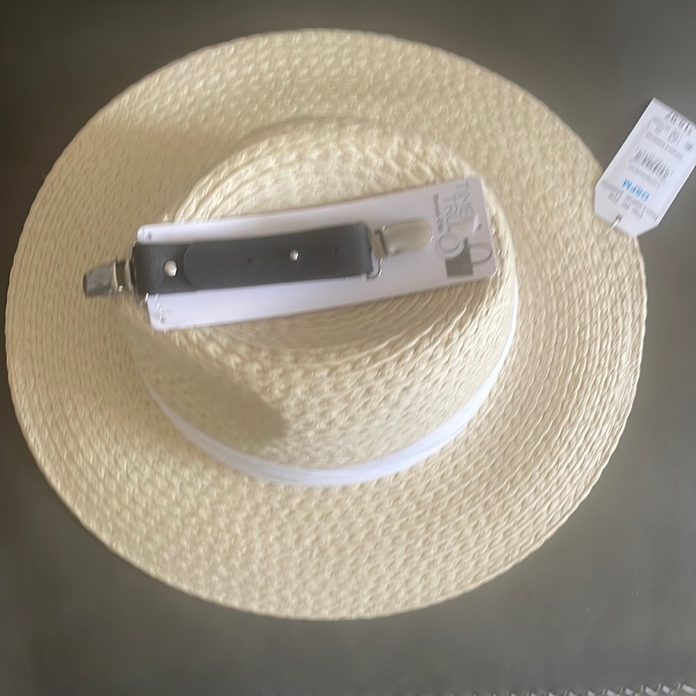 Straw hats with hat clip